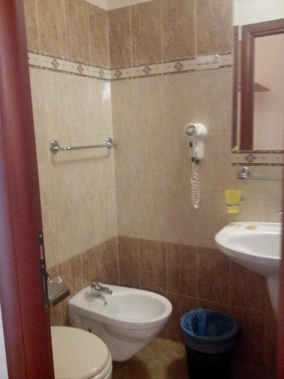 La Dea Di Roma Quarto foto